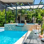 Awesome Apartment In Brodarica With Sauna *