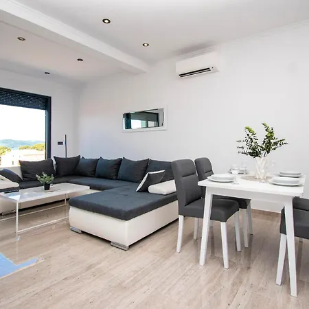 Awesome In With Sauna Brodarica (Sibenik-Knin)