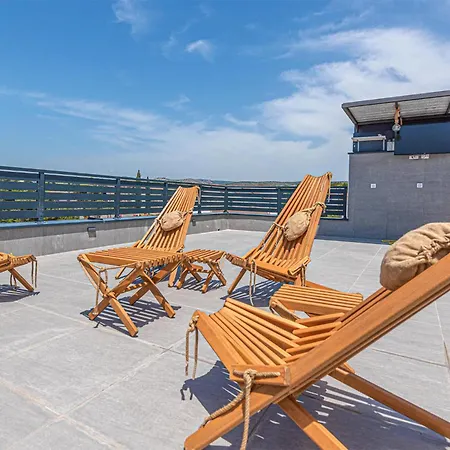 Apartment Awesome In With Sauna Brodarica (Sibenik-Knin)